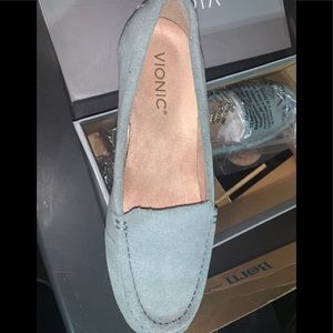 vionic leather moccasins debbie